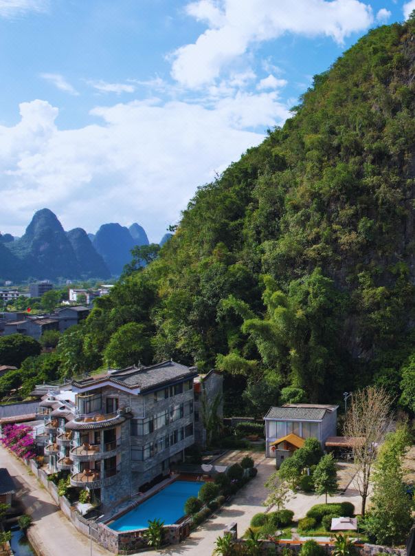 Qingshan Yuandai Resort (Yangshuo Yulonghe National Tourism Resort)