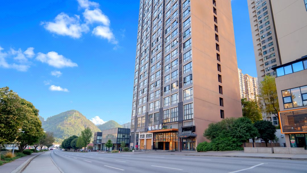 Xiangmu Hotel (High-speed rail station Midea City store)