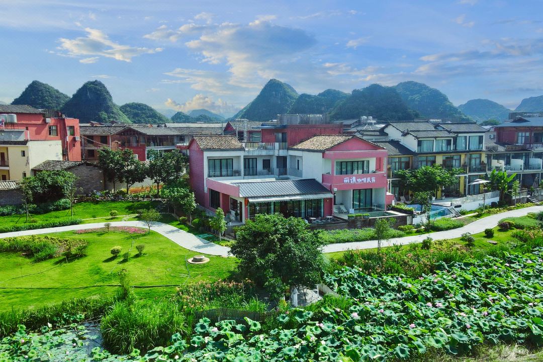 Puzhehei Liqiao Lake View Luxury Homestay