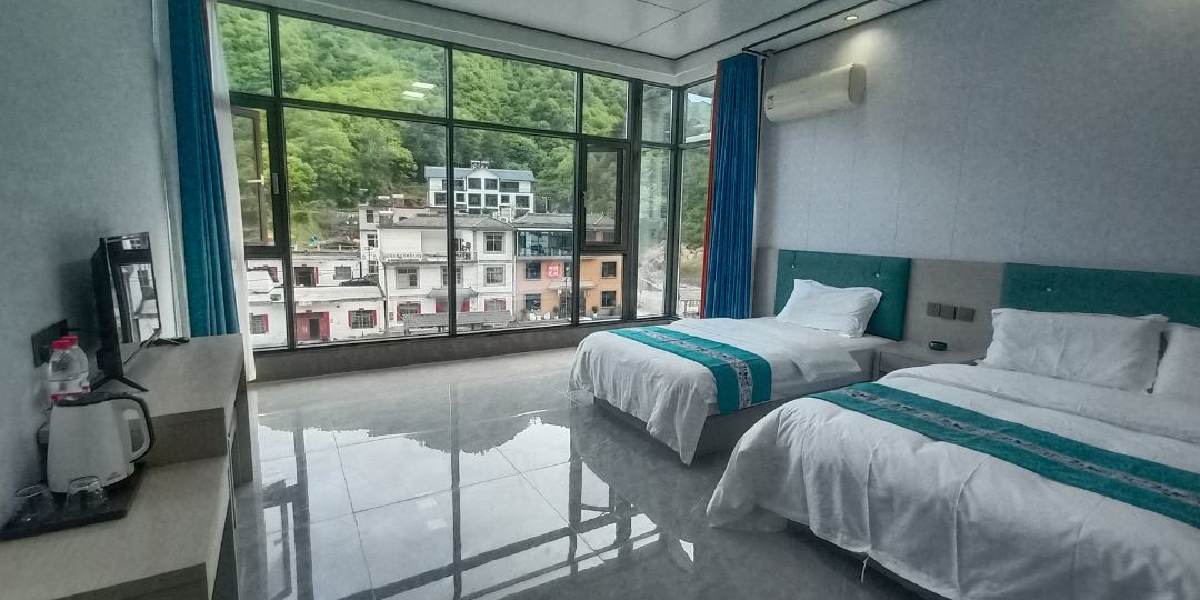 月亮湾湾客栈(柞水终南山寨店)