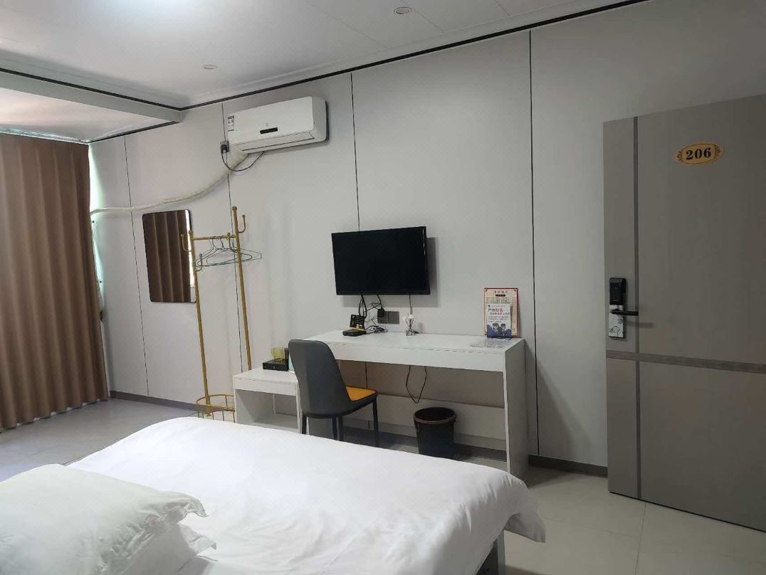 Xinhua Heping Hotel