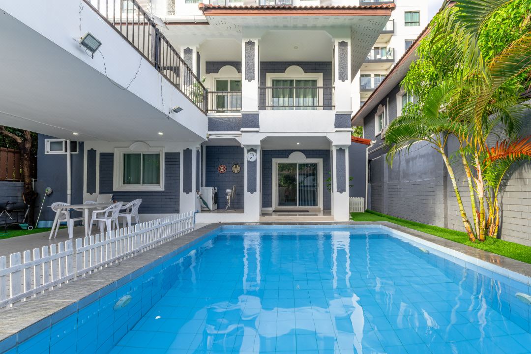 Thai Home Villas 5BR in Patamnak City