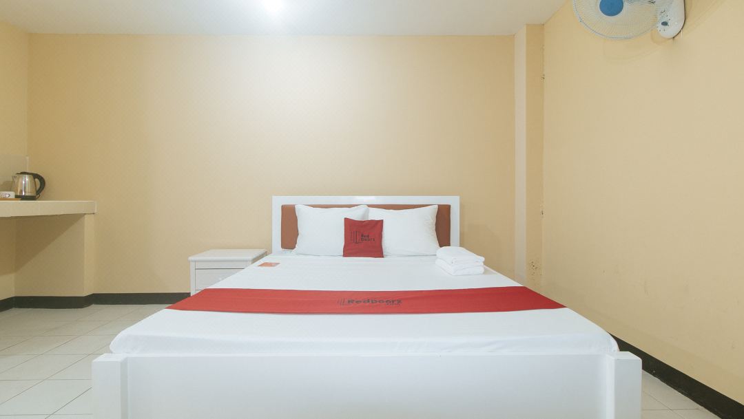RedDoorz @ MUBG Apartments near Baclaran Church