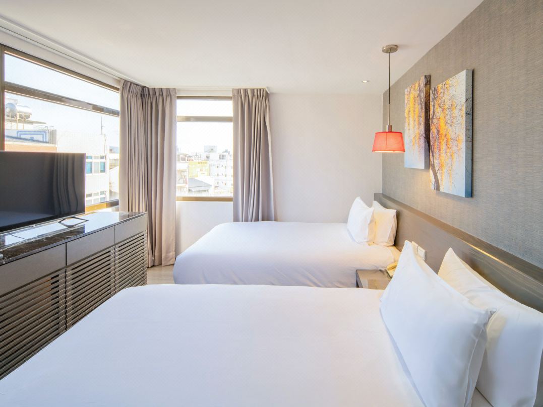 CHECK inn SELECT Hualien LinSen