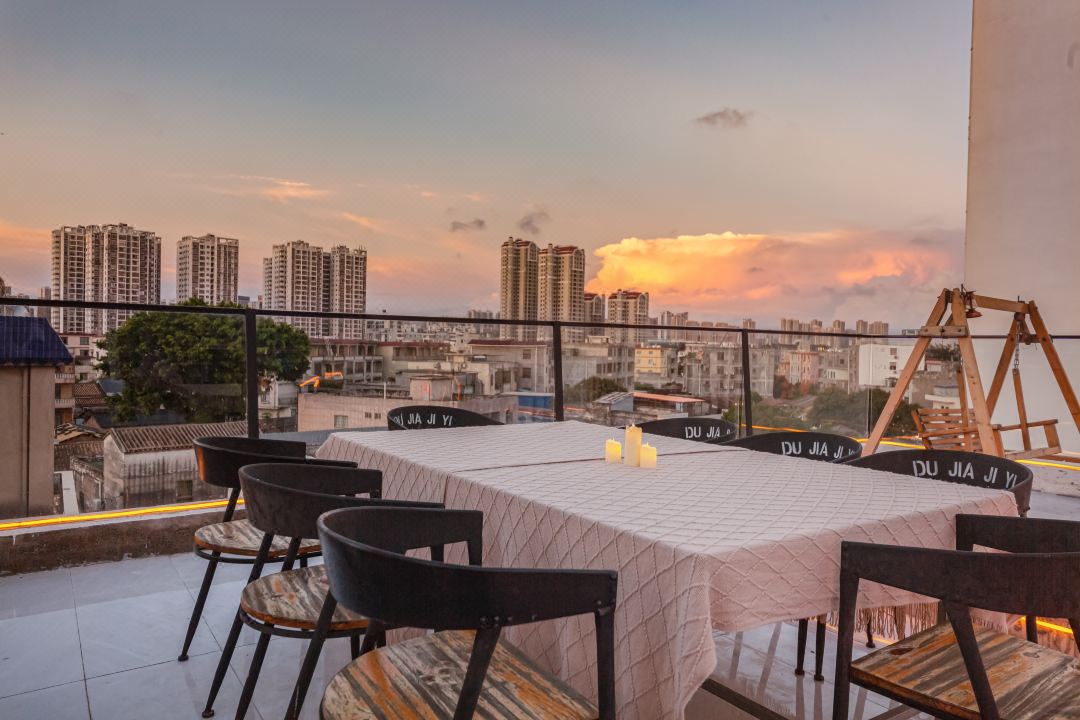 Go to see Hai·Designer Homestay (Beihai Qiaogang Beach Qiaogang Style Street Branch)