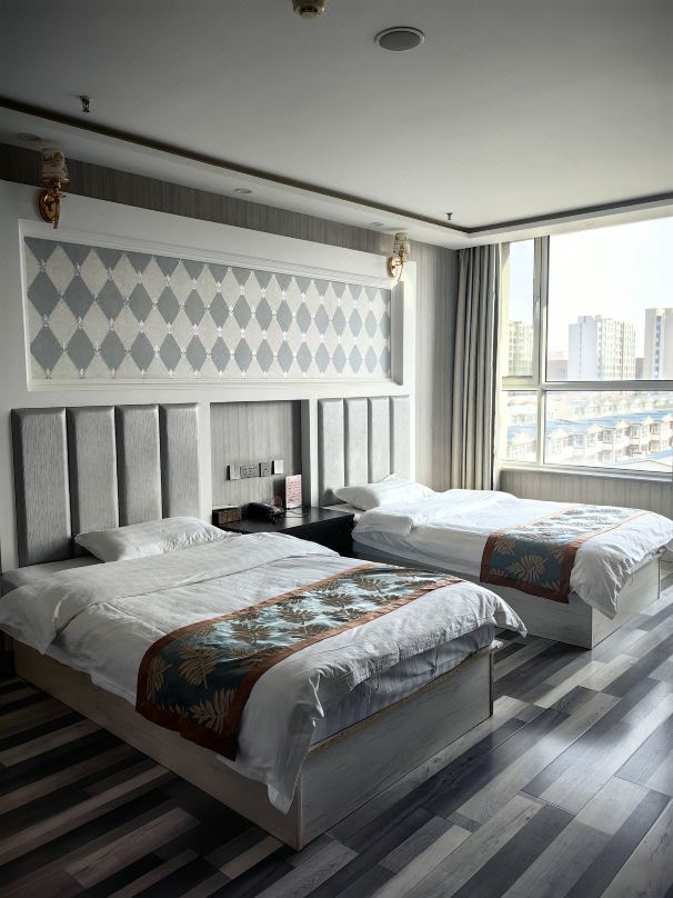 Juyuan Business Hotel