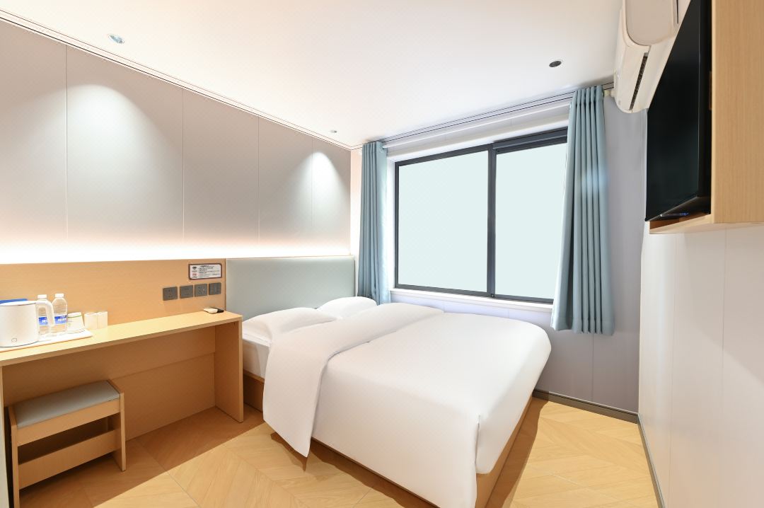 Yuning Hotel
