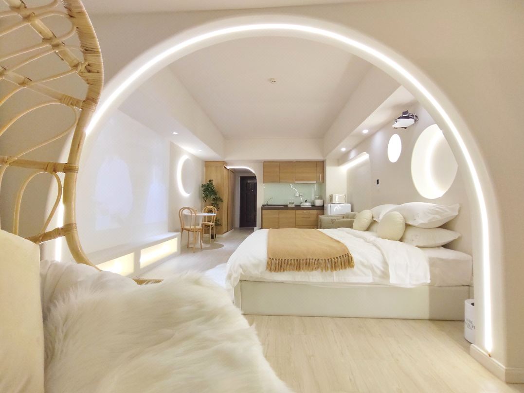 SMART MAGIC HOUSE