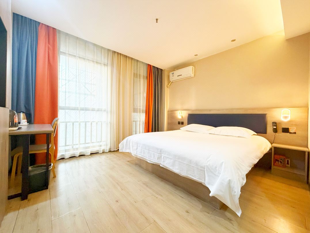 Meet Maple Hotel
