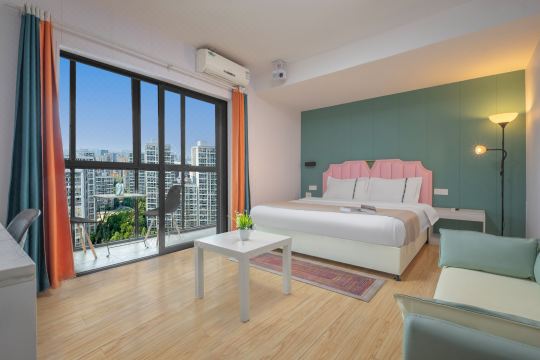 Yunyi Homestay (Chongqing Jiangbei Airport Jingang International Shopping Center Store)