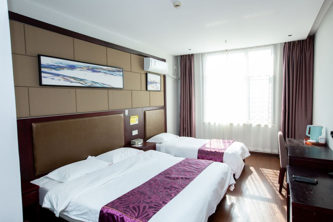 Platinum Holiday Hotel