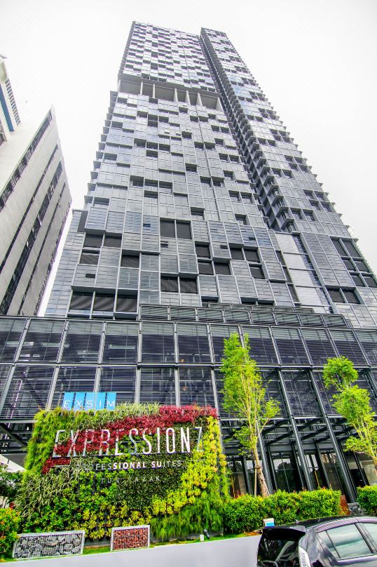 Expressionz KLCC by Wodages