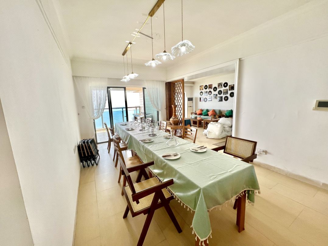 Ocean Heart Sky Villa (Hailing Island Poly Yintan Branch)