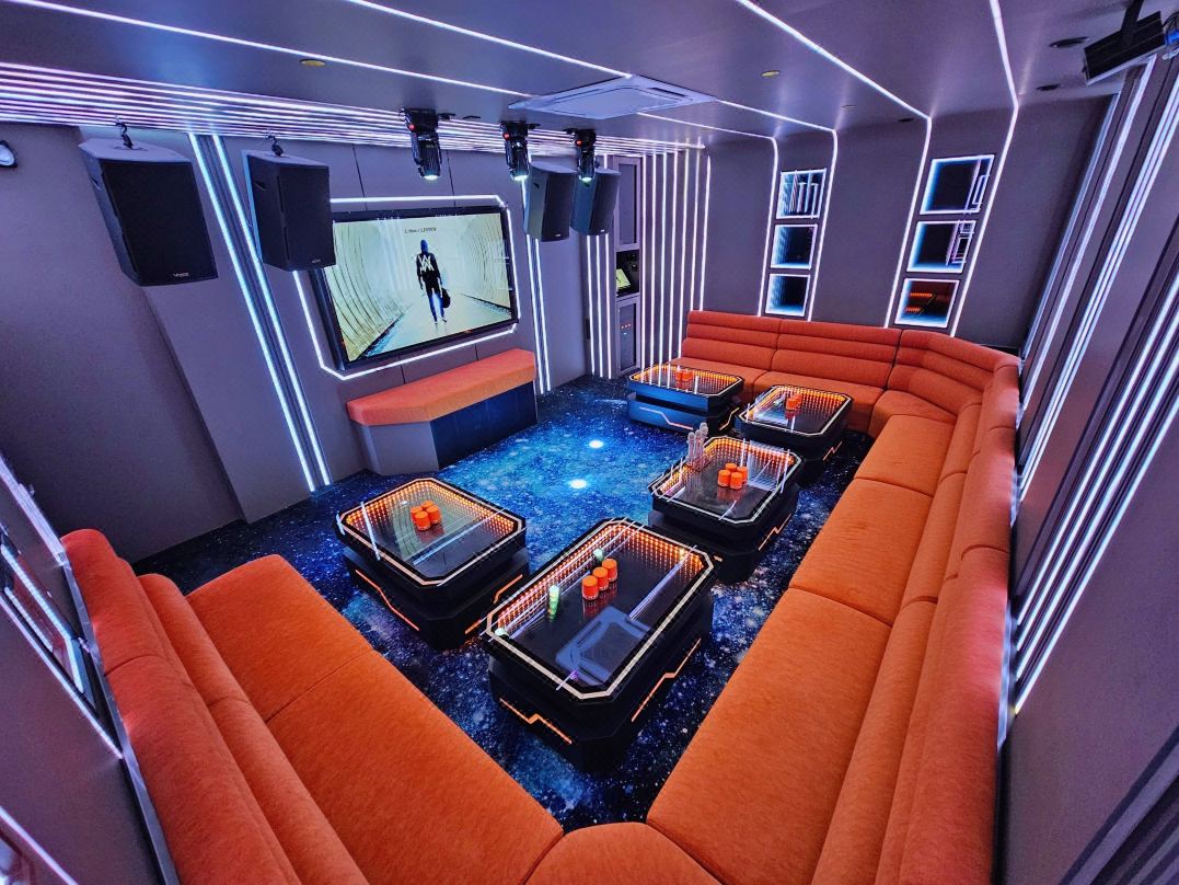 JPP l Luxury Private KTV Room,Swimming Pool Automatic Mahjong Machine Switch BBQ Slps 26 2min Austin