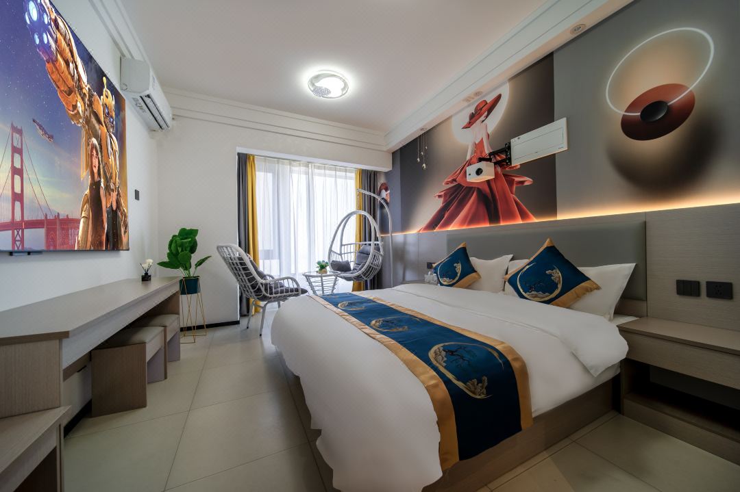 Lanting Cinema Hotel