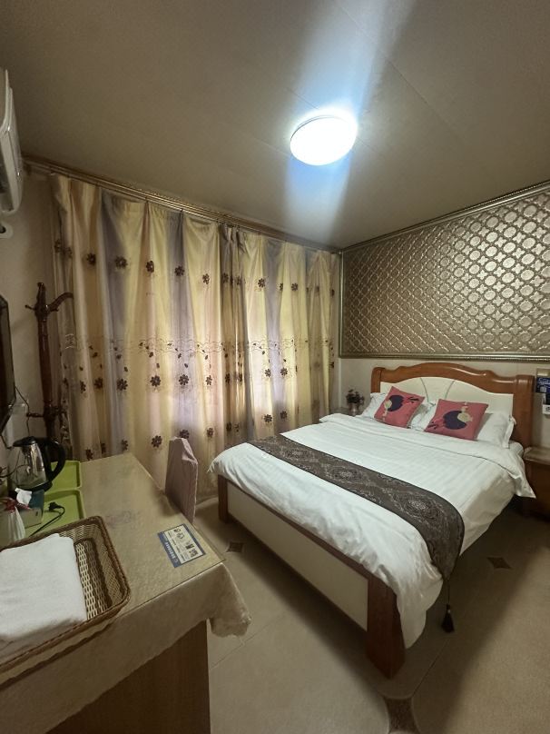 Hongyun Hotel (Nanjing Fenghuang South Road Branch)