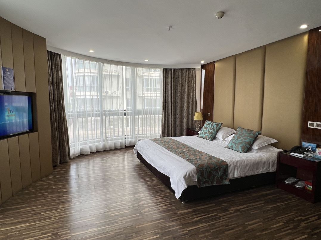 Golden Bay Business Hotel
