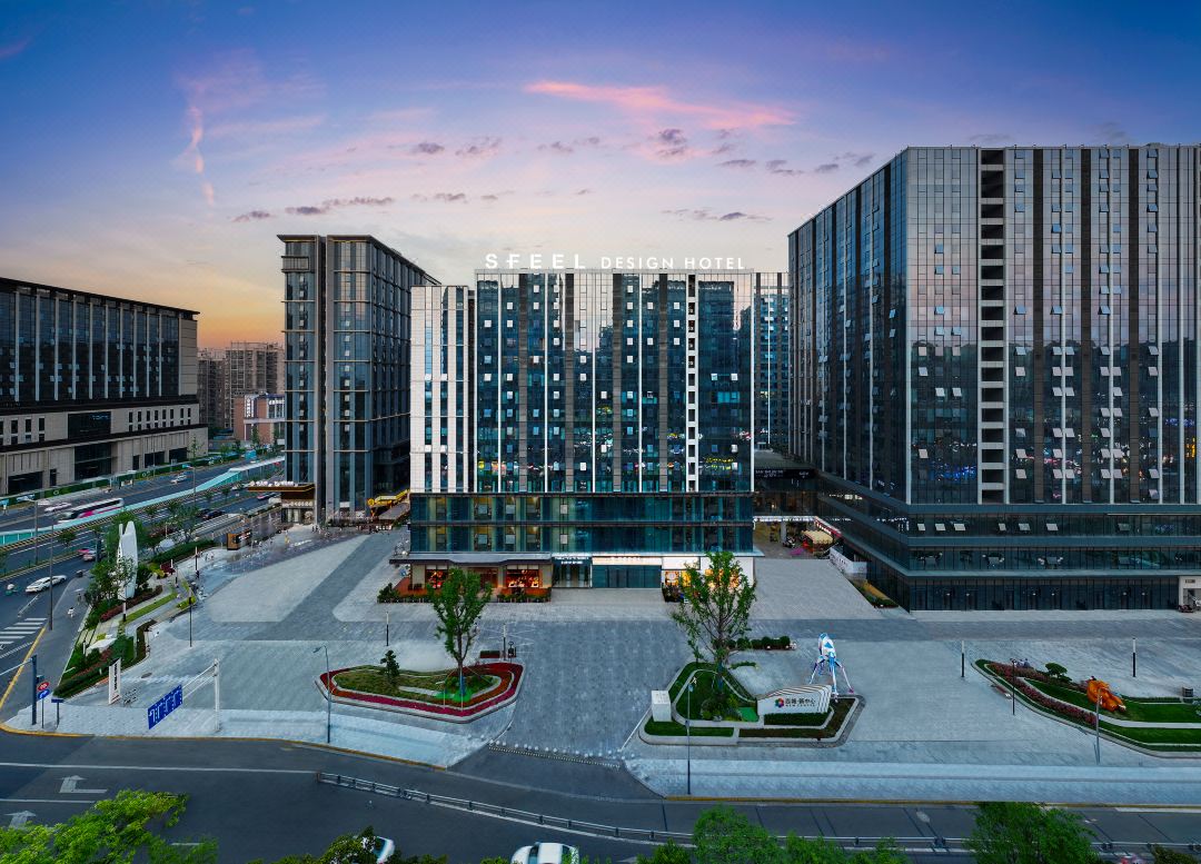 SFEEL Designer Hotel (Chengdu West Station Zhongba Subway Station Branch)