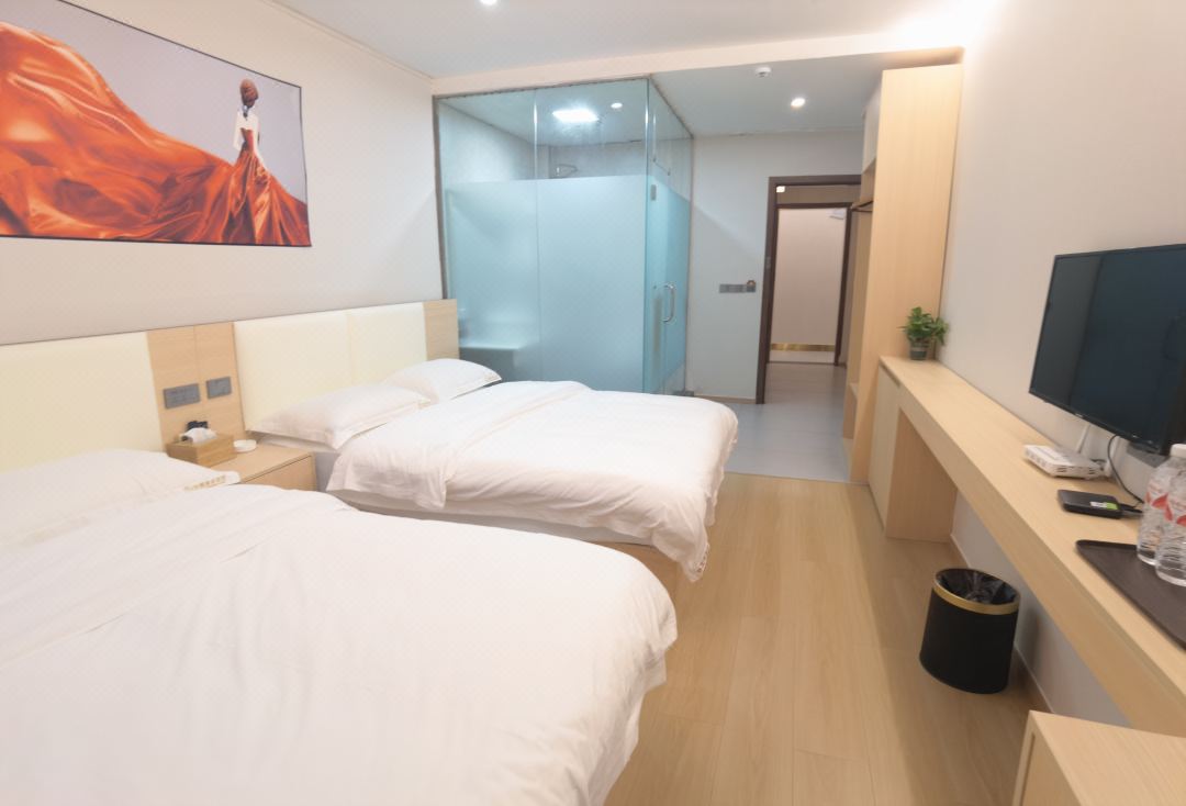 Shuifu Dongjin Business Hotel