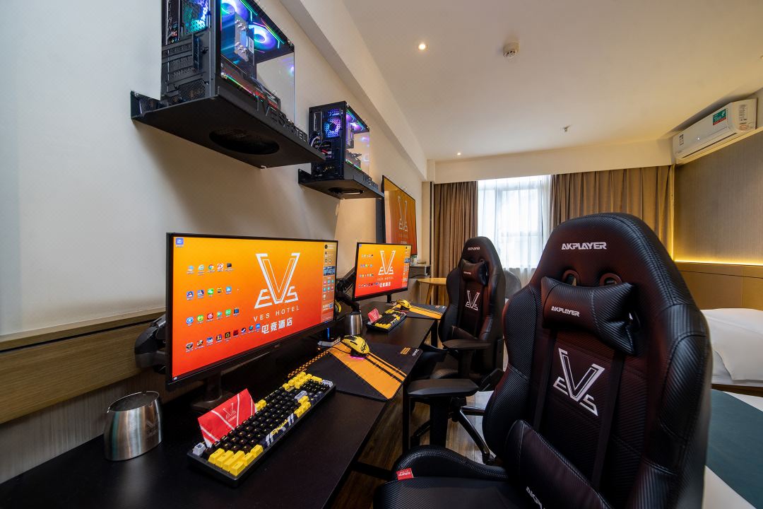 VES E-Sports Hotel (Guangxi Minzu University Xiangsi Lake Campus)
