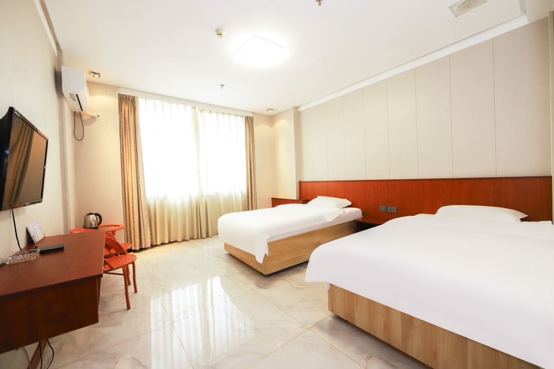 Jinhai Hotel (Yanji Dinosaur Kingdom Korean Folk Garden)