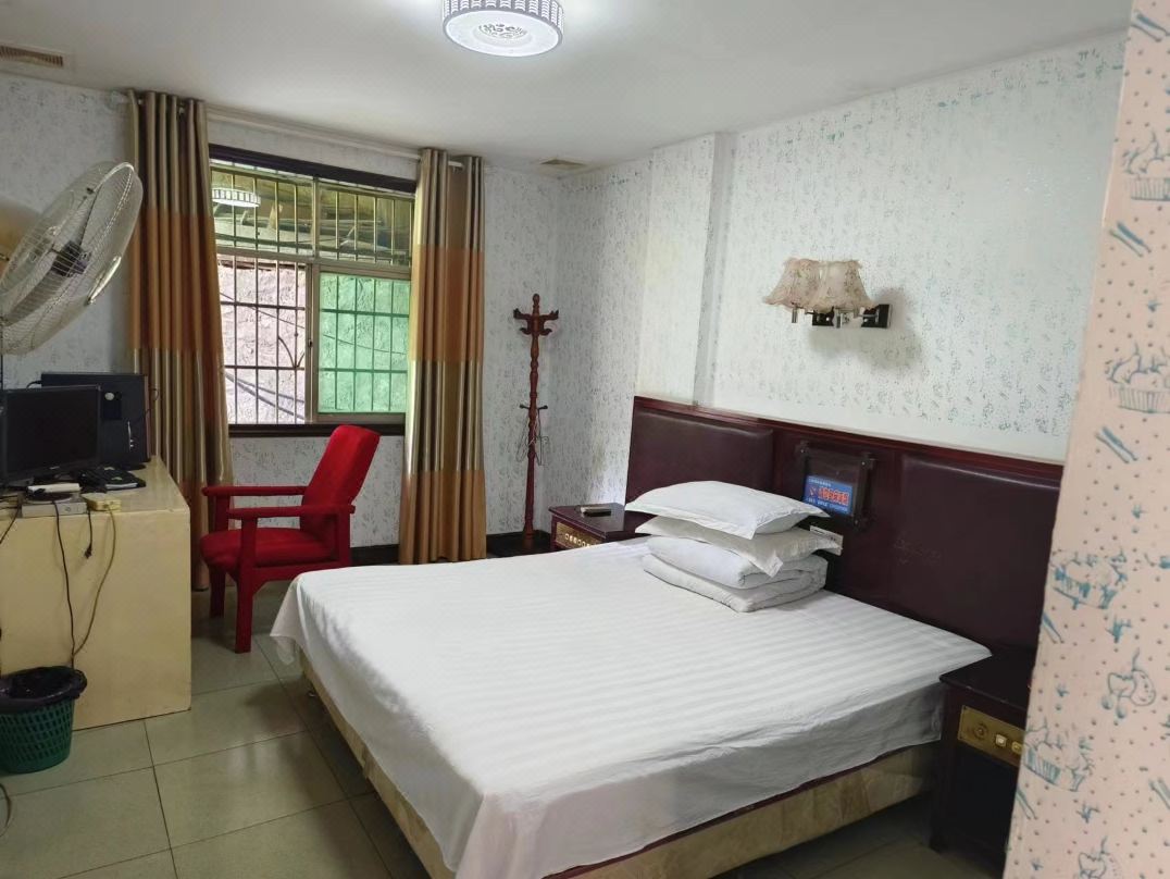 Huaihua Yawen Hotel