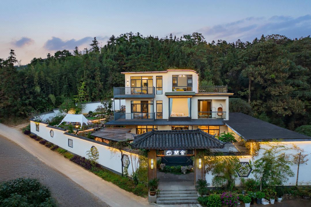 Anji Lanshe Homestay (Zhongnan Baicaoyuan Yuan Anji Natural Museum Branch)