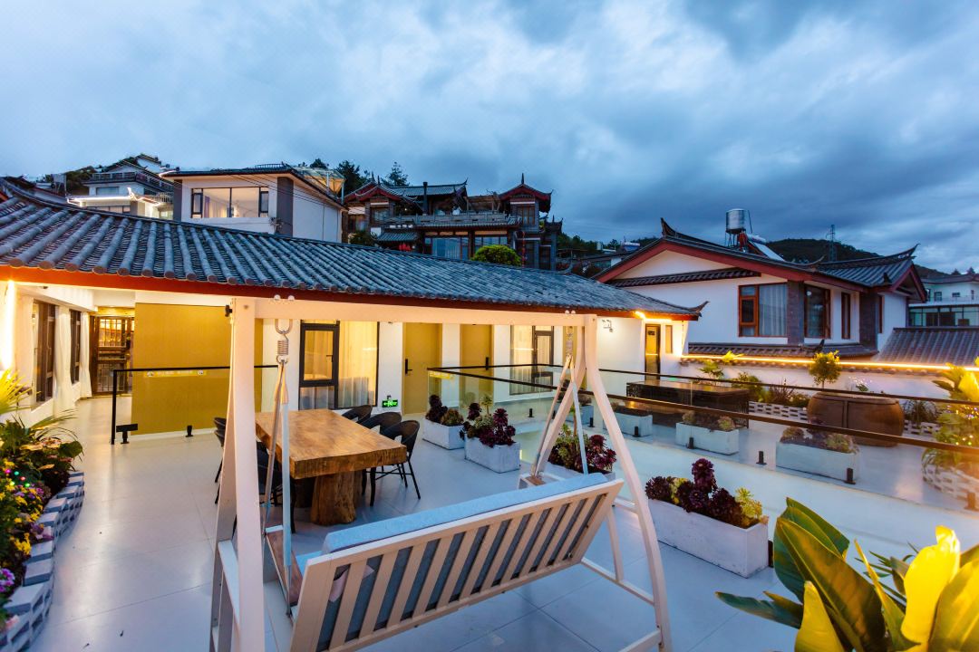 Yinian Huakai Xinian Homestay