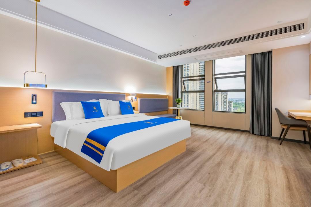 Super 8 Selection Hotel  (Chengdu Longquan Economic Zone Headquarters Economic Port Branch)