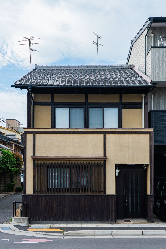 Convenient house, private house, 5-minute walk from Nijo station