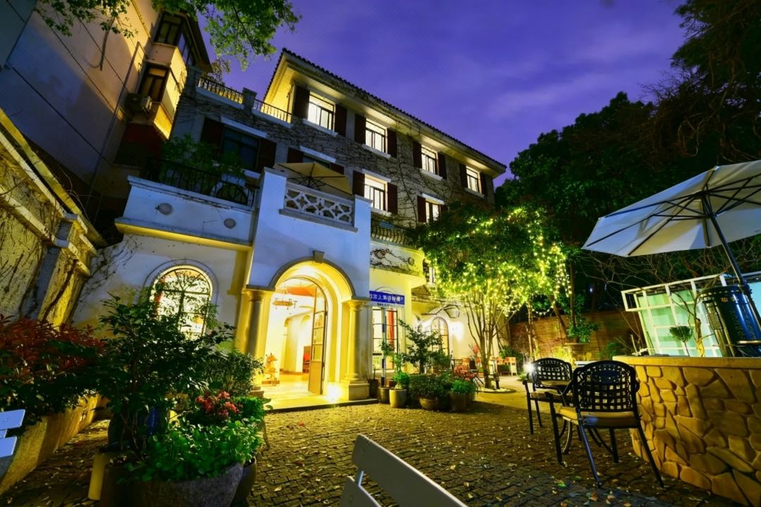 Soho Garden Villa Hotel (Shanghai Jiaotong University Metro Station Flagship)