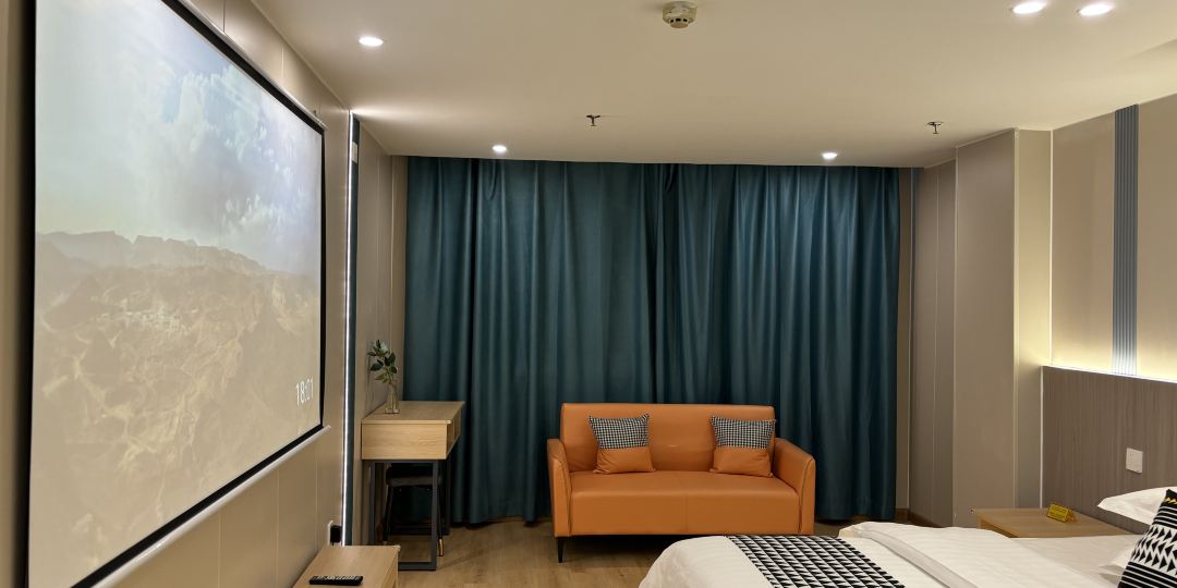 乌鲁木旗西起大酒店(财经大学空军医院店)