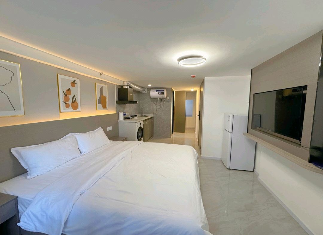 Yunqi Light Luxury Cinema Apartment