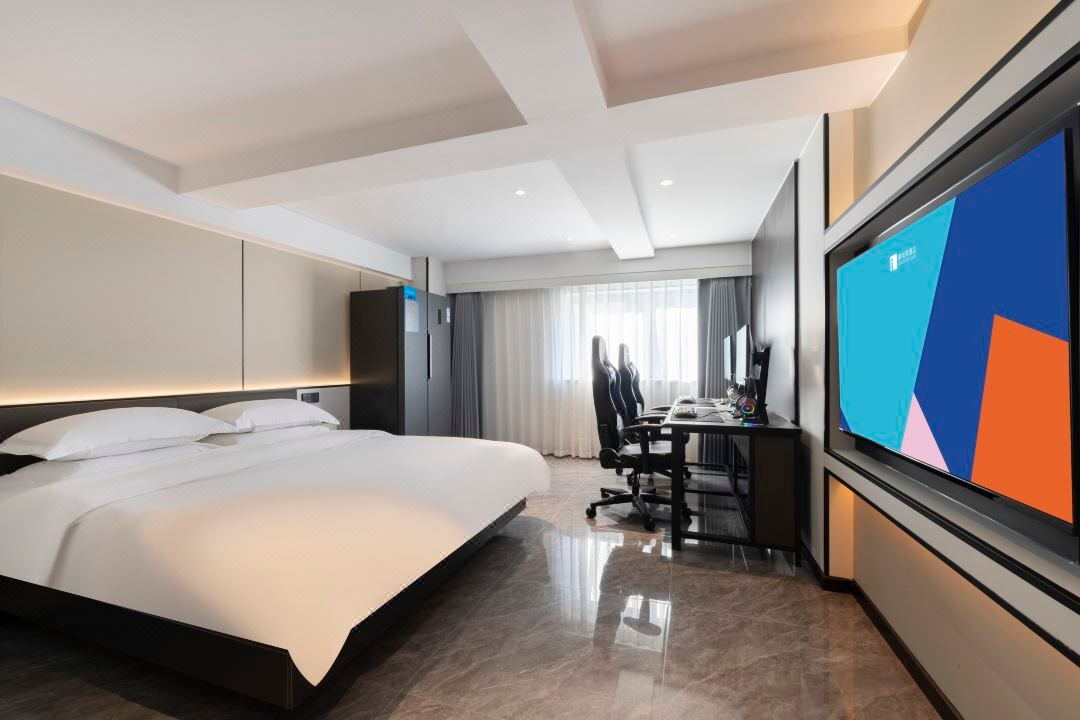 i Electronic Sports Hotel (Nanjing Xuanwu Lake Youth Square Metro Station)