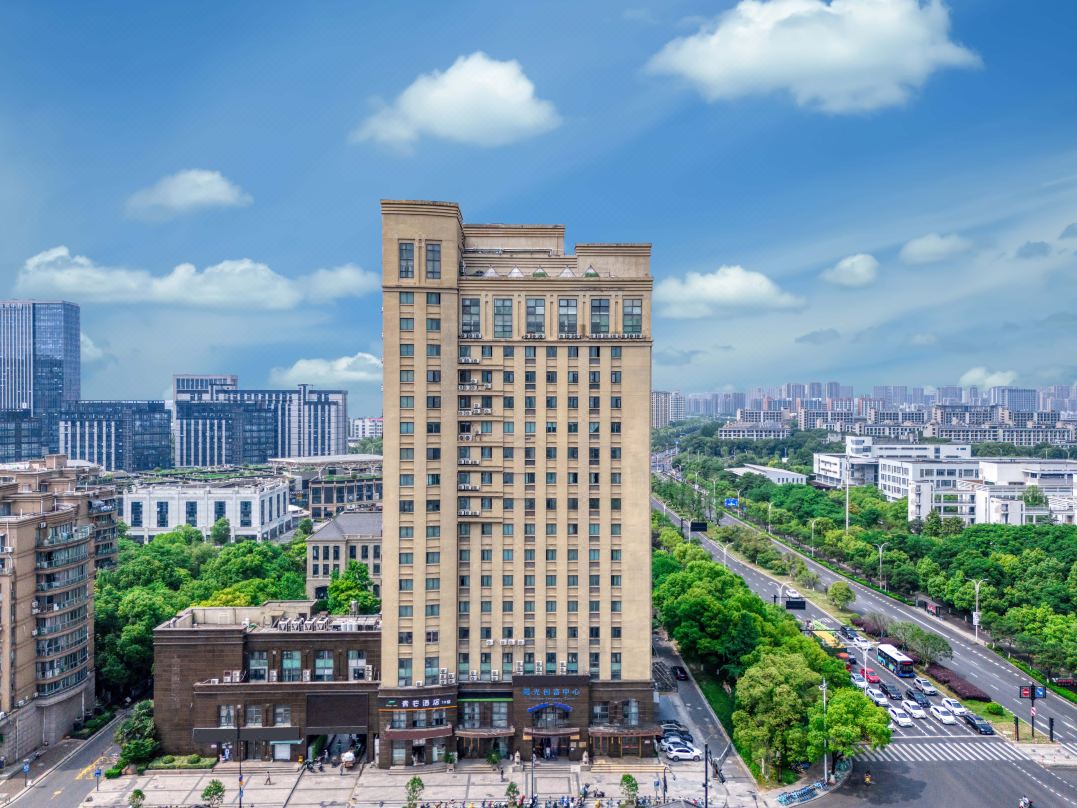 Mango Hotel