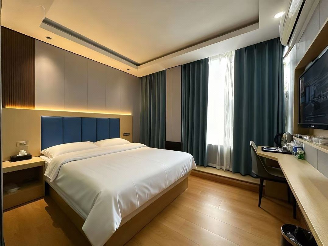 Jiali  Hotel (Municipal People's Hospital Liupanshui Station)