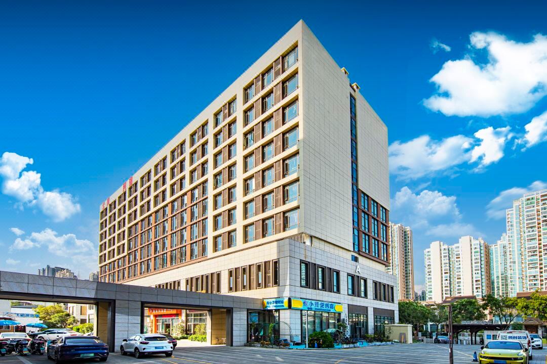 Manju Light Luxury Homestay (Quanzhou Donghai Municipal Government Store)