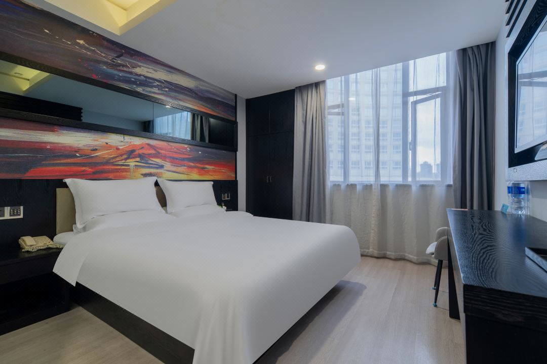 Huajing Boutique Chain Hotel (Longgang Pudong)