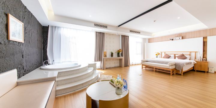 乐山天悦民宿(高铁世豪广场店)