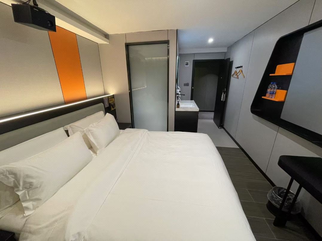 Xianglin Fashion Hotel (Shenzhen Airport Hourui Subway Station)