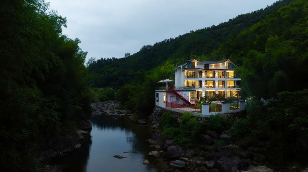 Muxi RIVULETI 180 ° Linxi Zhujian Mountain Resort Forest Stay
