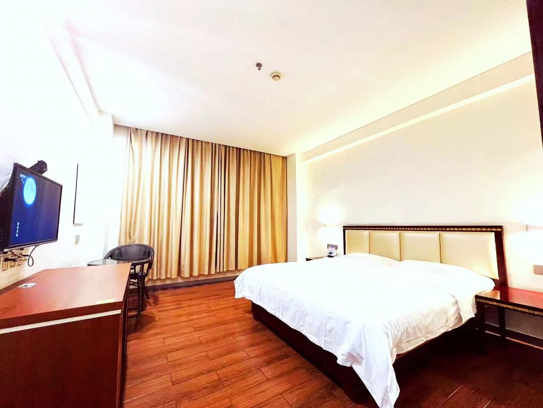 Wuzhou Business Hotel
