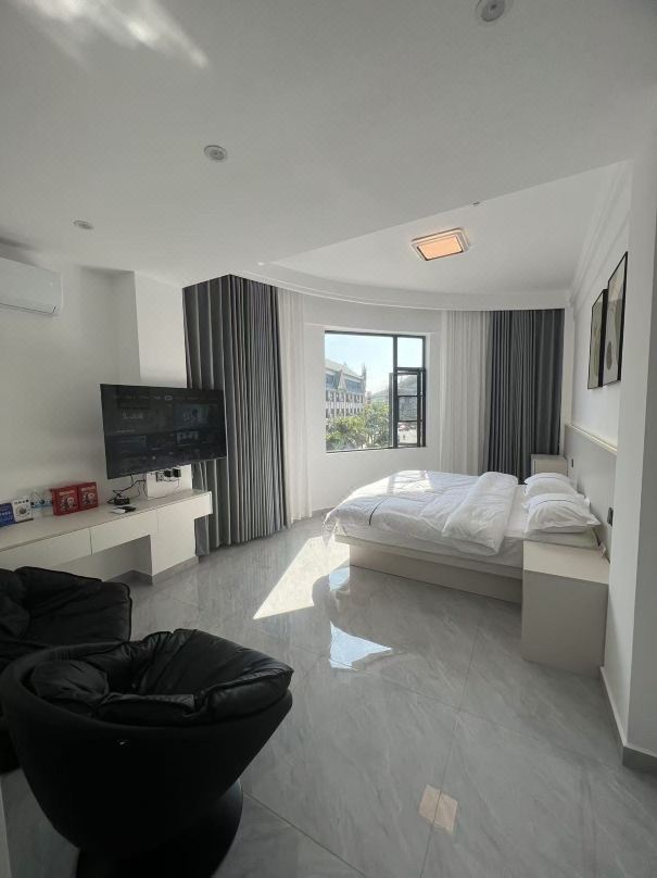 Menghe Hotel (Lujiang Town)