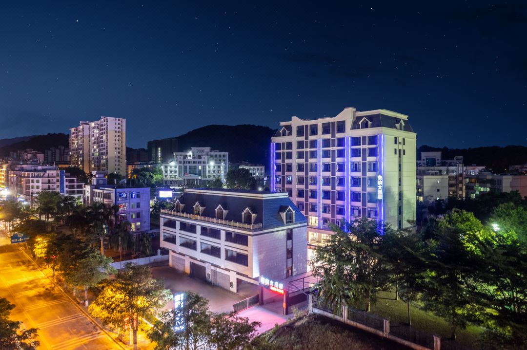 HongXing Hotel