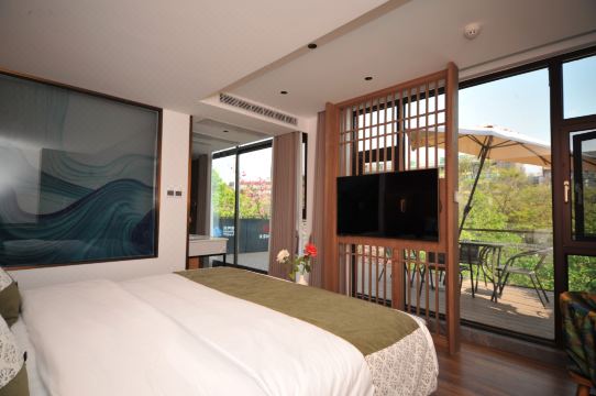 Miaoyang Tribe Health & Wellness Resort Hotel