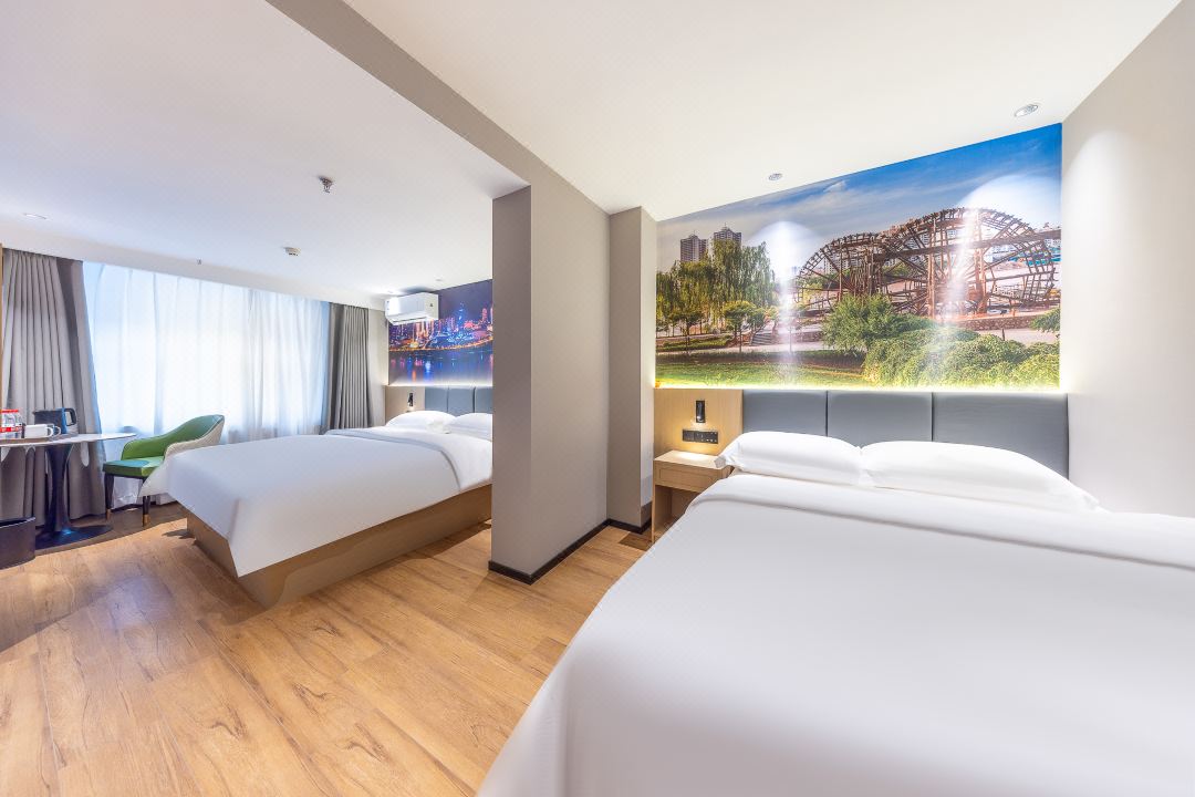 Shell Hotel (Lanzhou Xizhan Zhongtianjian Square)