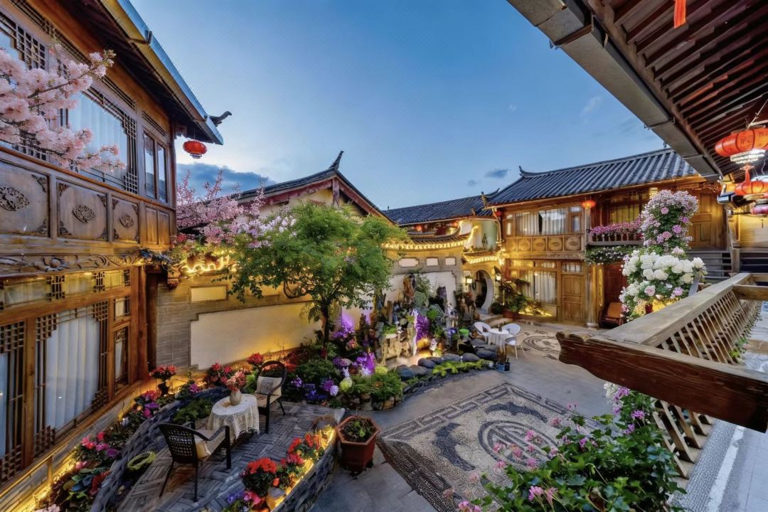 Famous Families Inn Lijiang