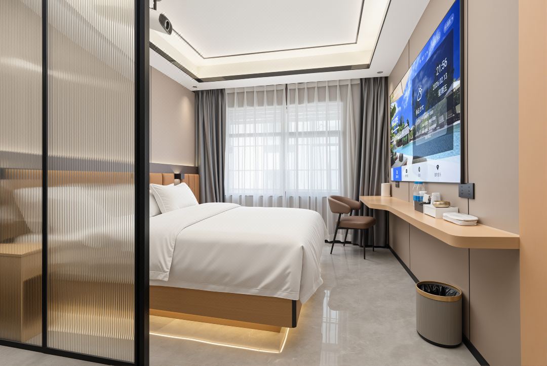 Moomian Bay Audio-Visual Apartment Hotel (World Window Baishizhou Metro Station Branch)
