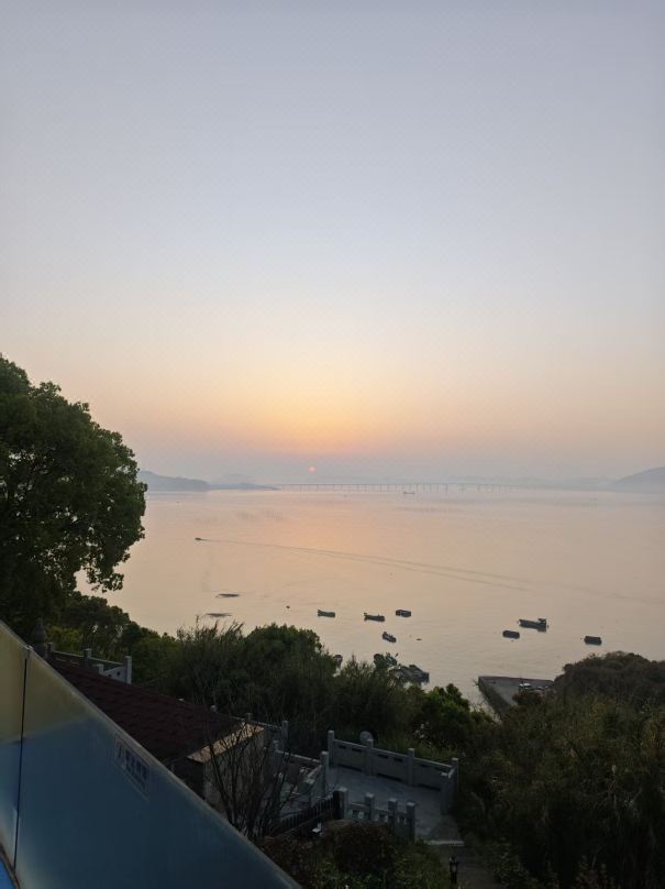 Banshantinghai · Sunrise Sea Tranquil Vacation Apartment (Dongtou Scenic Area)