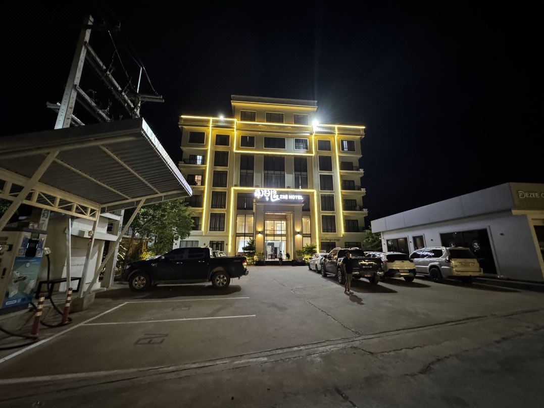 De Zee Hotel